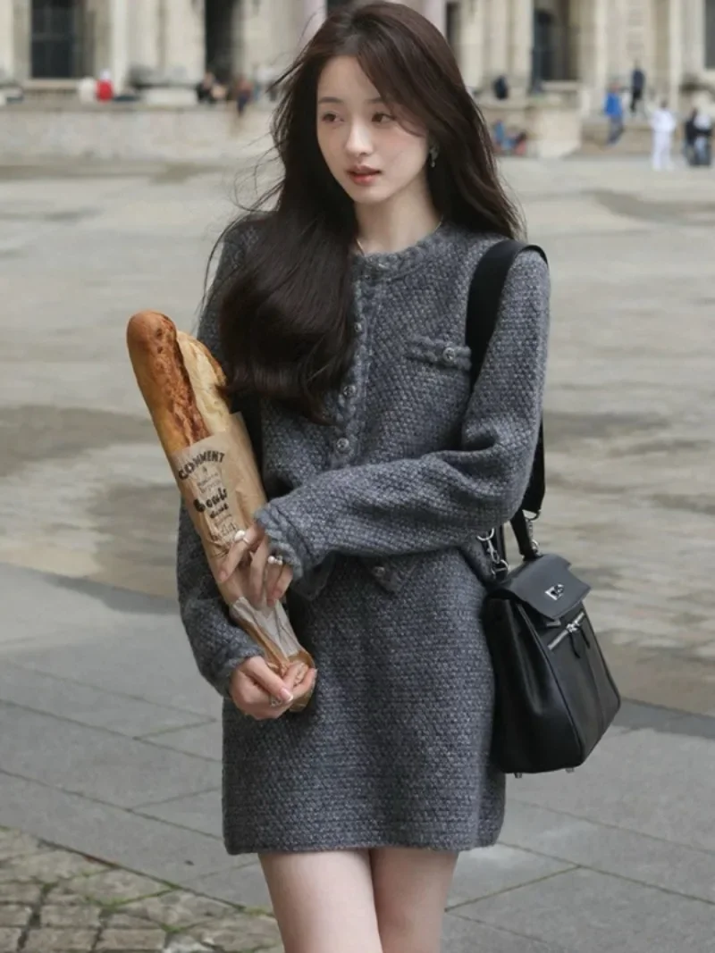 

Sweet Hot Girl Knitted Suit Women's Autumn O-Neck Twisted Cardigan A-line Mini Skirt Two-piece Set Fashion Female Clothes