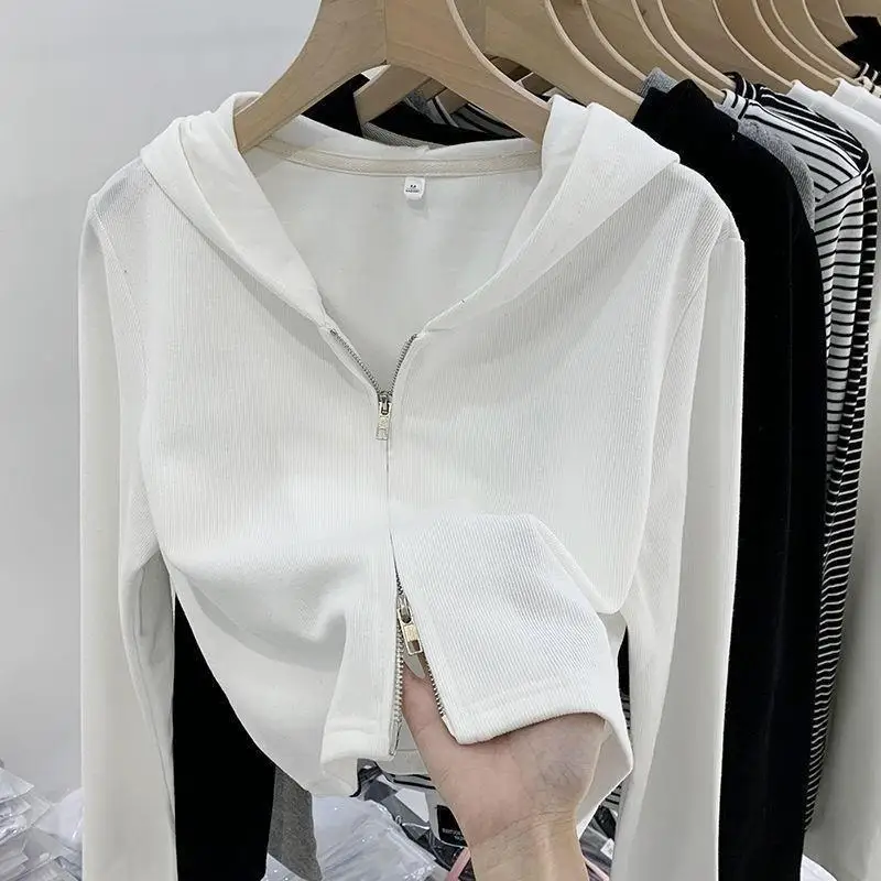 

2024 Autumn Winter New Double Zipper Hooded Short Coat Women European Design Sense Versatile Knitted Cardigan Top Clothing