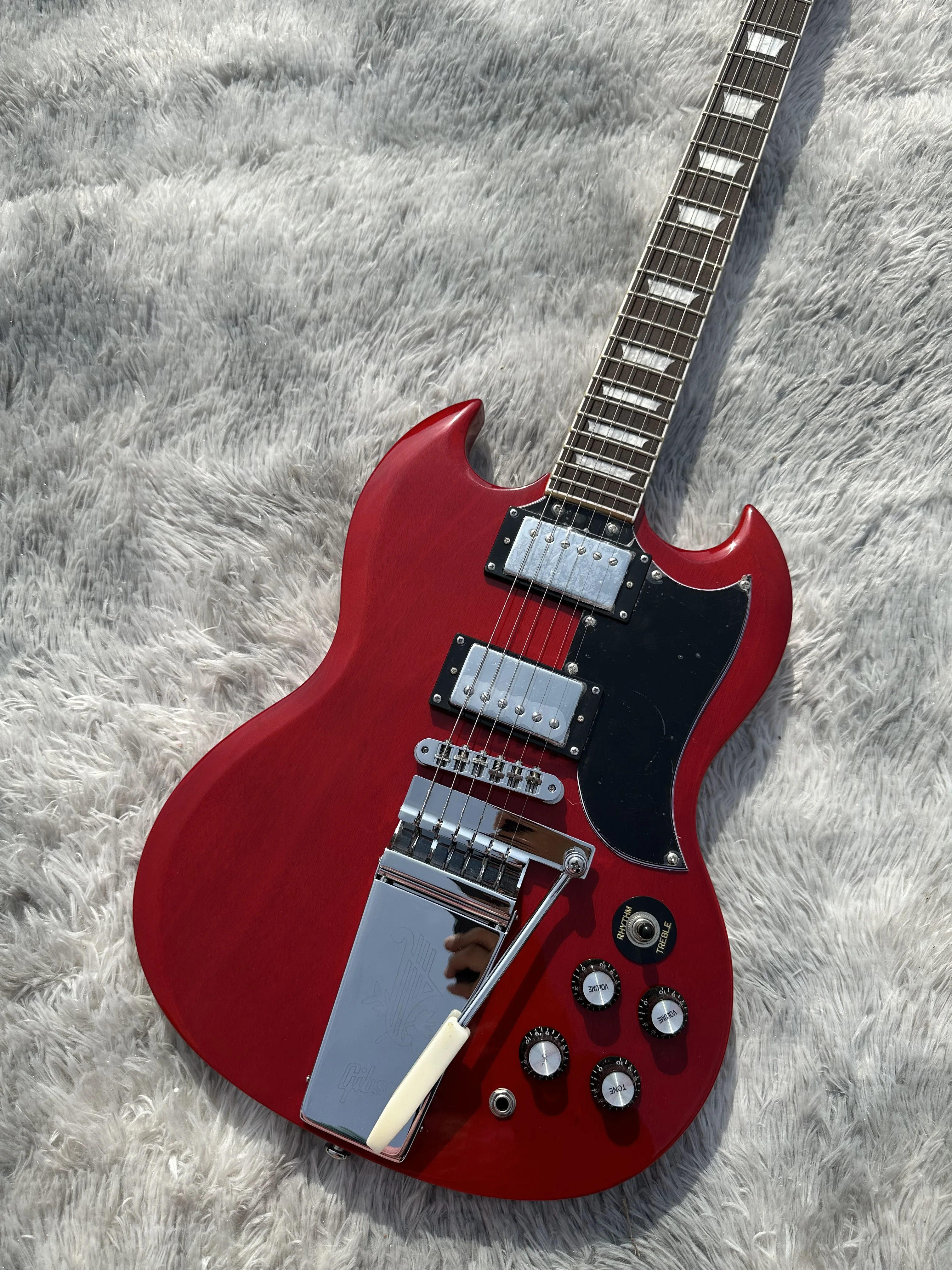 Standard electric guitar, SG electric guitar, flower pot inlay, wine red, silver vibrato, in stock, lightning package