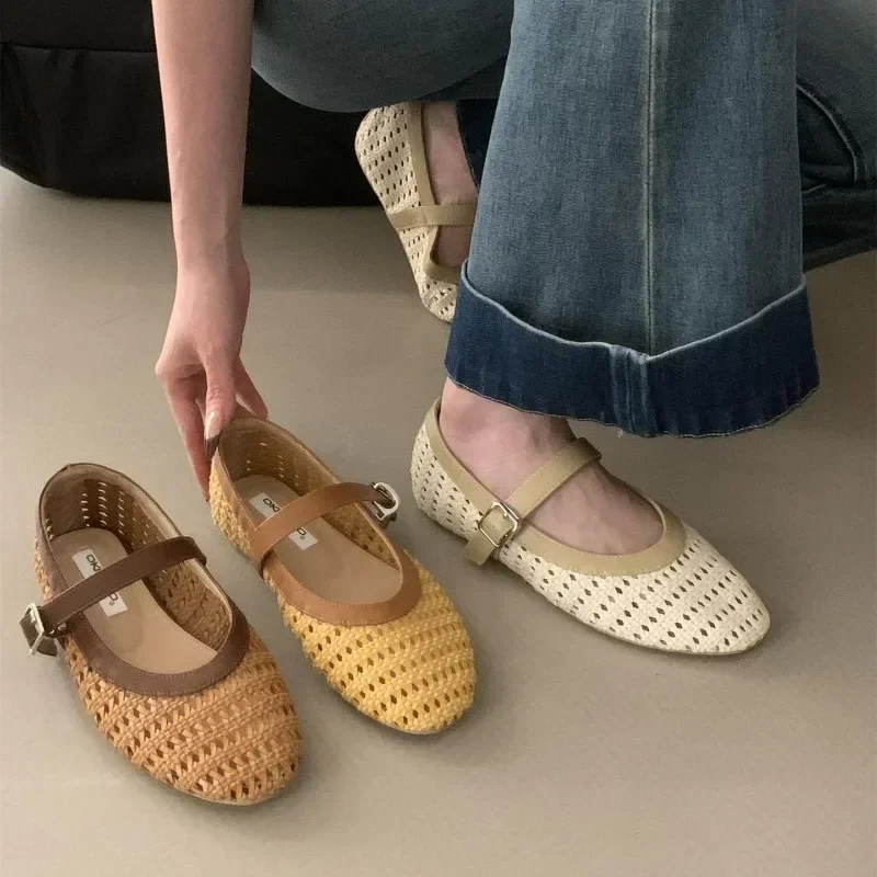 Sandálias ocas de cabeça redonda femininas, sapatos Mary Jane retrô, sapatos de arrasto plano, novo para primavera e verão, 2024