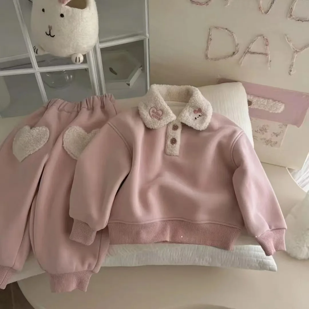 طقم بناتي خريفي شتوي على الطراز الكوري، سترة مبطنة بالصوف مع ياقة مطرزة وبنطلون من قماش الفرو الناعم، طقم من قطعتين #1