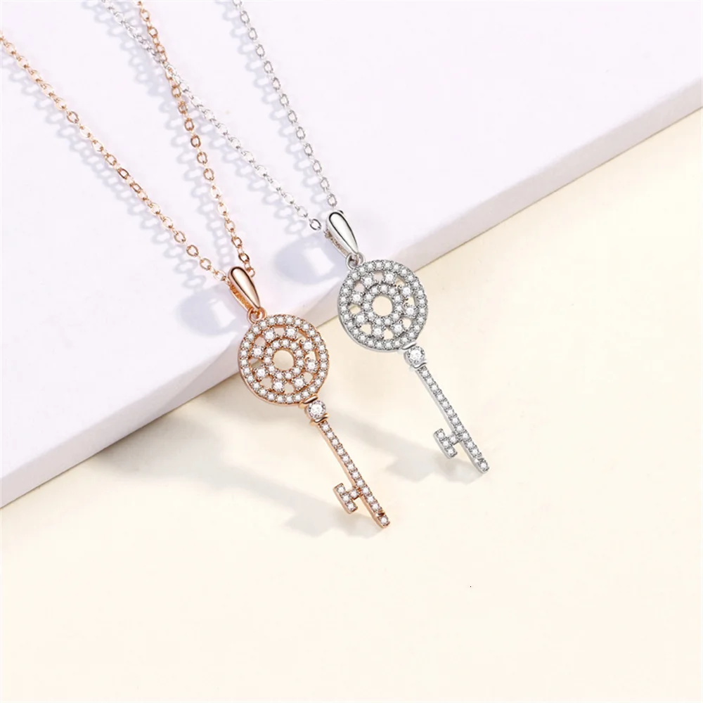 

Korean 925 Sterling Silver Collarbone Chain for Women, Sunflower Key Design, Niche Light Luxury Fashion High-End Necklace