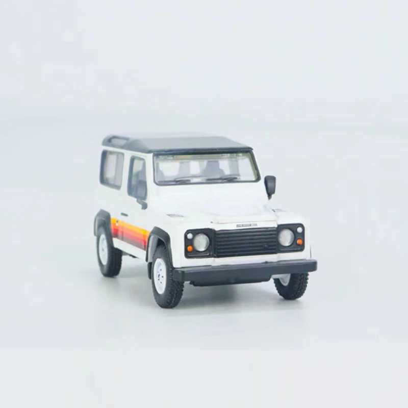 MINI GT 1:64 Model Car Land R Defender 90 Alloy Die-Cast Vehicle #378 LHD Wagon White