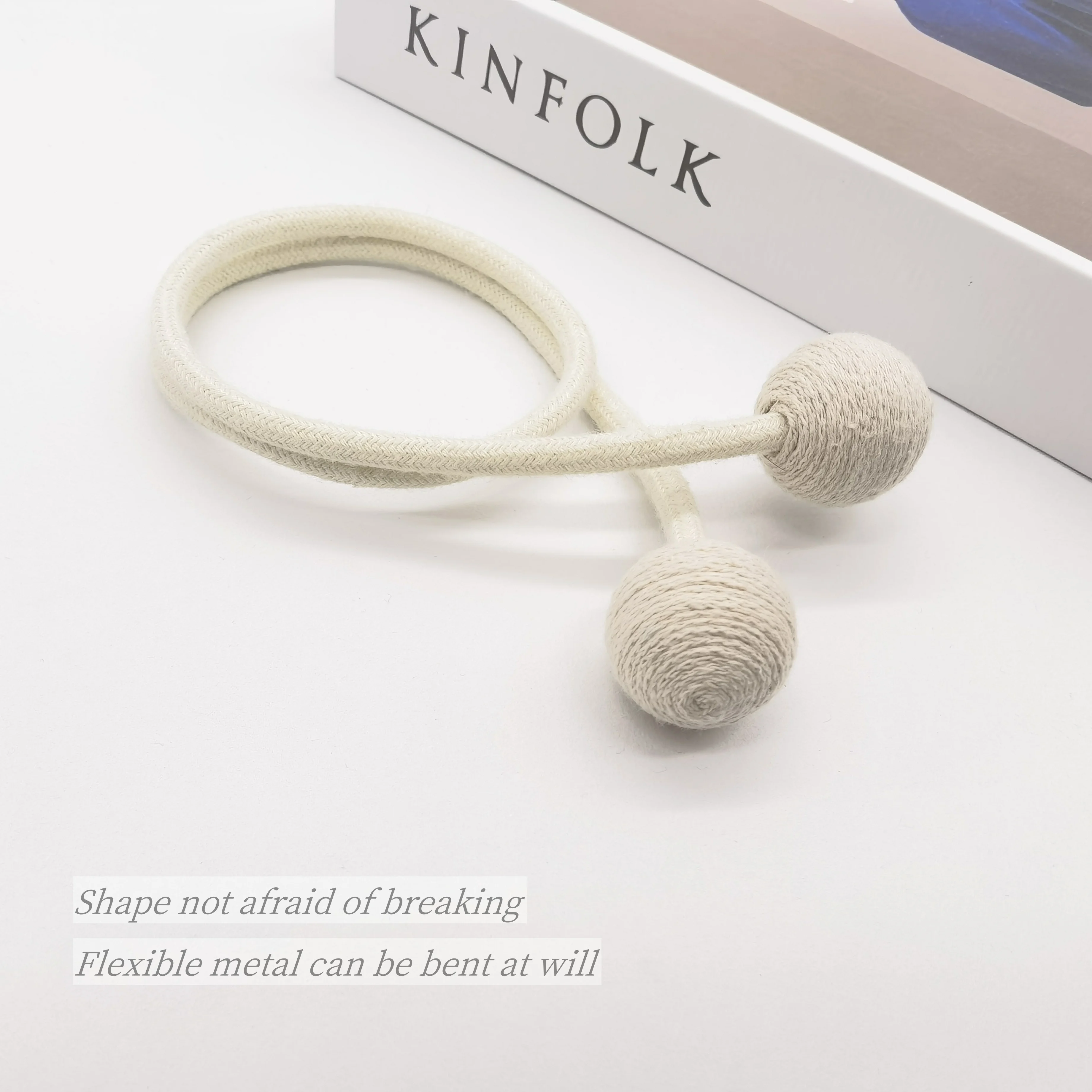Handcrafted Wooden Ball Curtain Tiebacks as Simple Decorations, Suitable for Living Room and Bedroom Home Decorations.