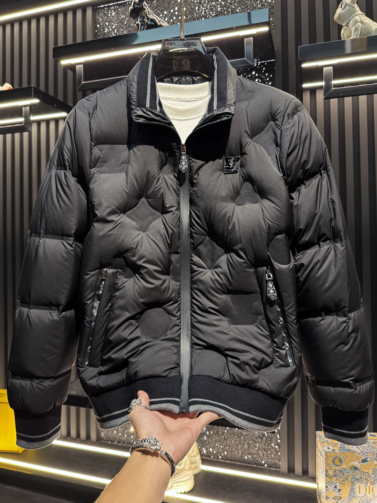 

Men's Short Puffer Jacket Thickened Warm Stand Collar Winter Coat Stylish Slim Fit Black Durable Zipper Closure Casual Style