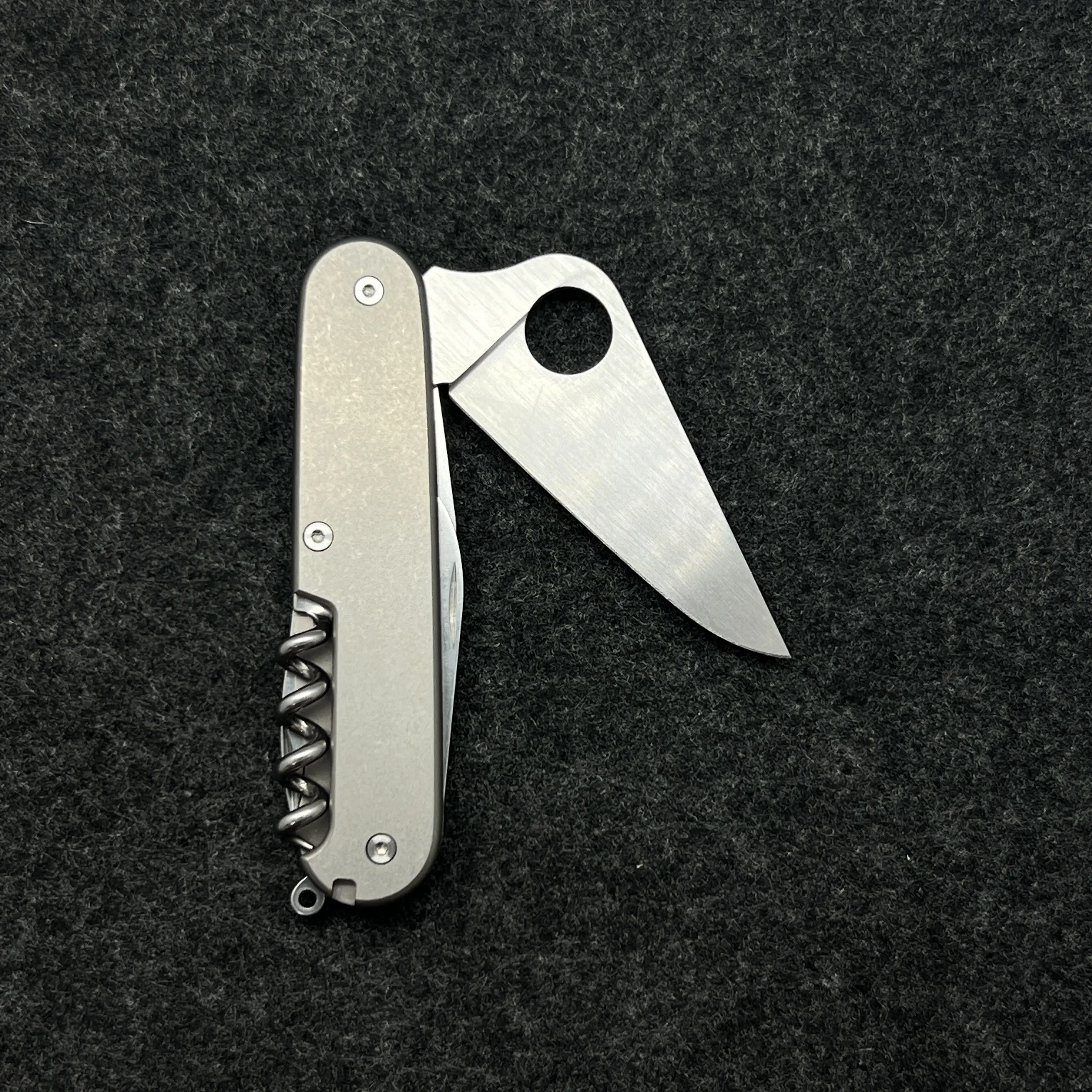 

1 Pcs Handmade VG10 Steel with Open Hole Replacement Blade For 91mm Victorinox Swiss Army Main Knife SAK DIY Accessories