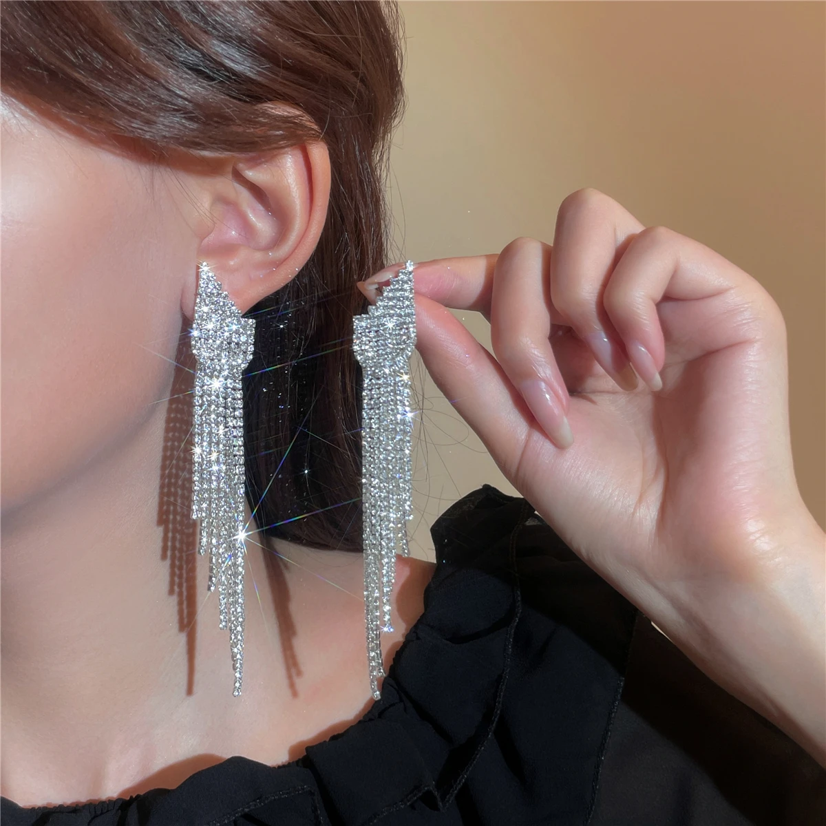 New Wave Of Silver Earrings Elegant Ladies Temperament Party Earrings Light Luxury And Hundred