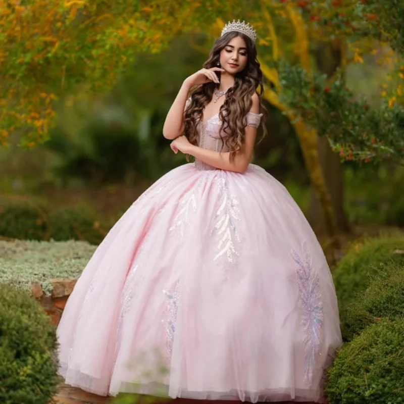 

Pink Quinceanera Dresses Golden Glitter Crystal Decal off-shoulder Long tail Vestido 15 Quinceanera Customize