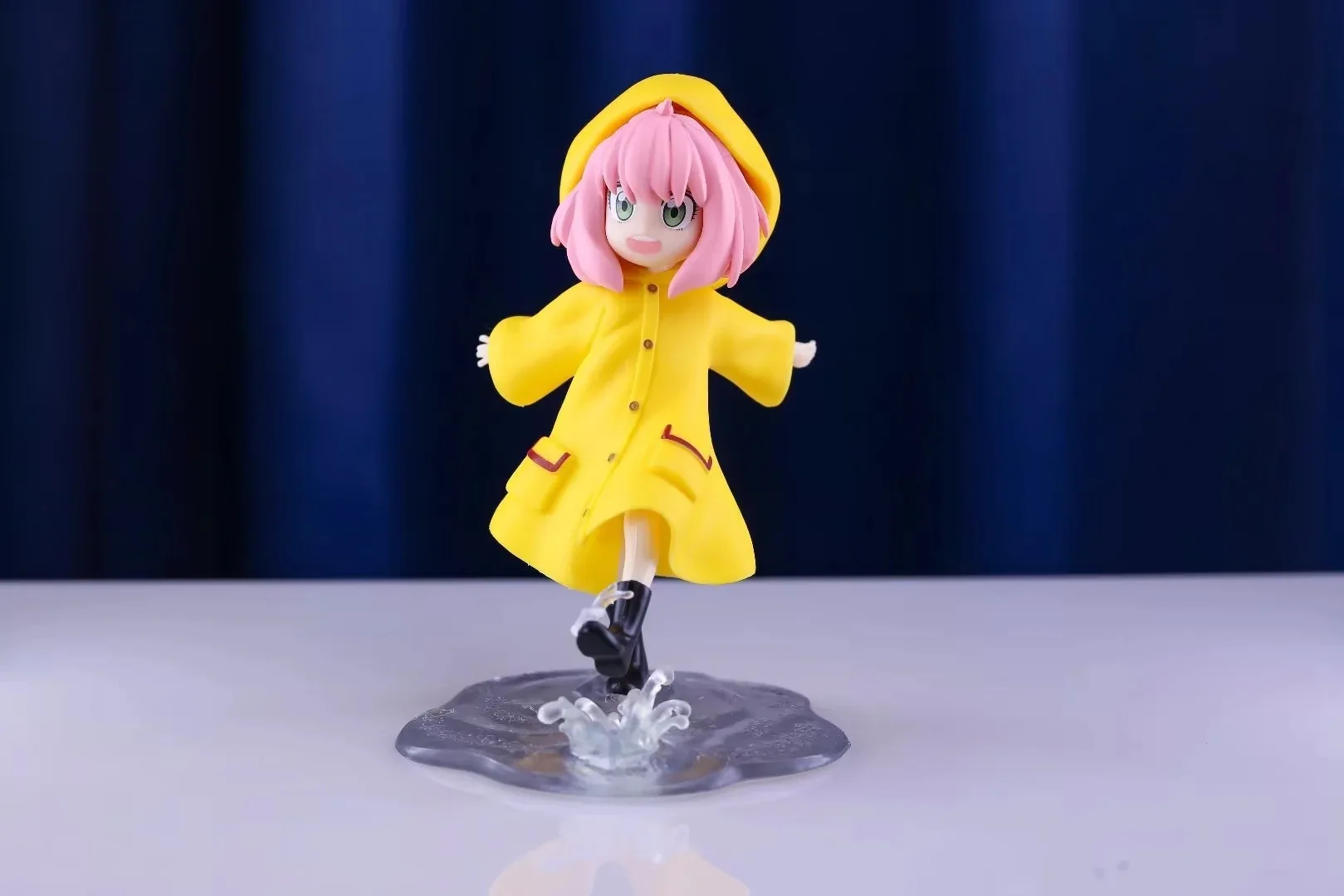 معطف واق من المطر أنيا فوجي أنيمي جاسوس بلاي هاوس سلسلة، لطيف نموذج لجسم فتاة هدية