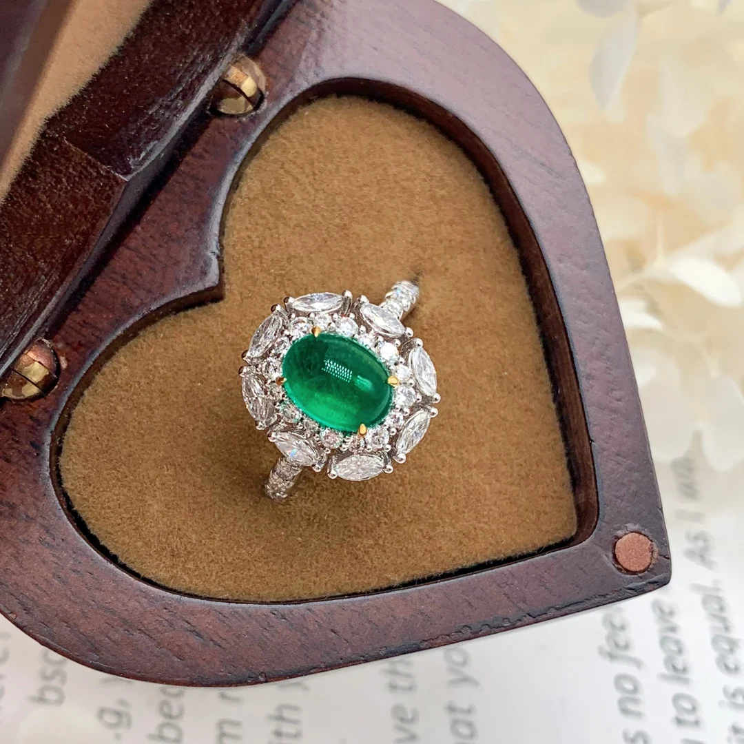 18k Gold Emerald Ring Gilde International Certificate Colombia Luxury Design Private Customized Wedding Ring