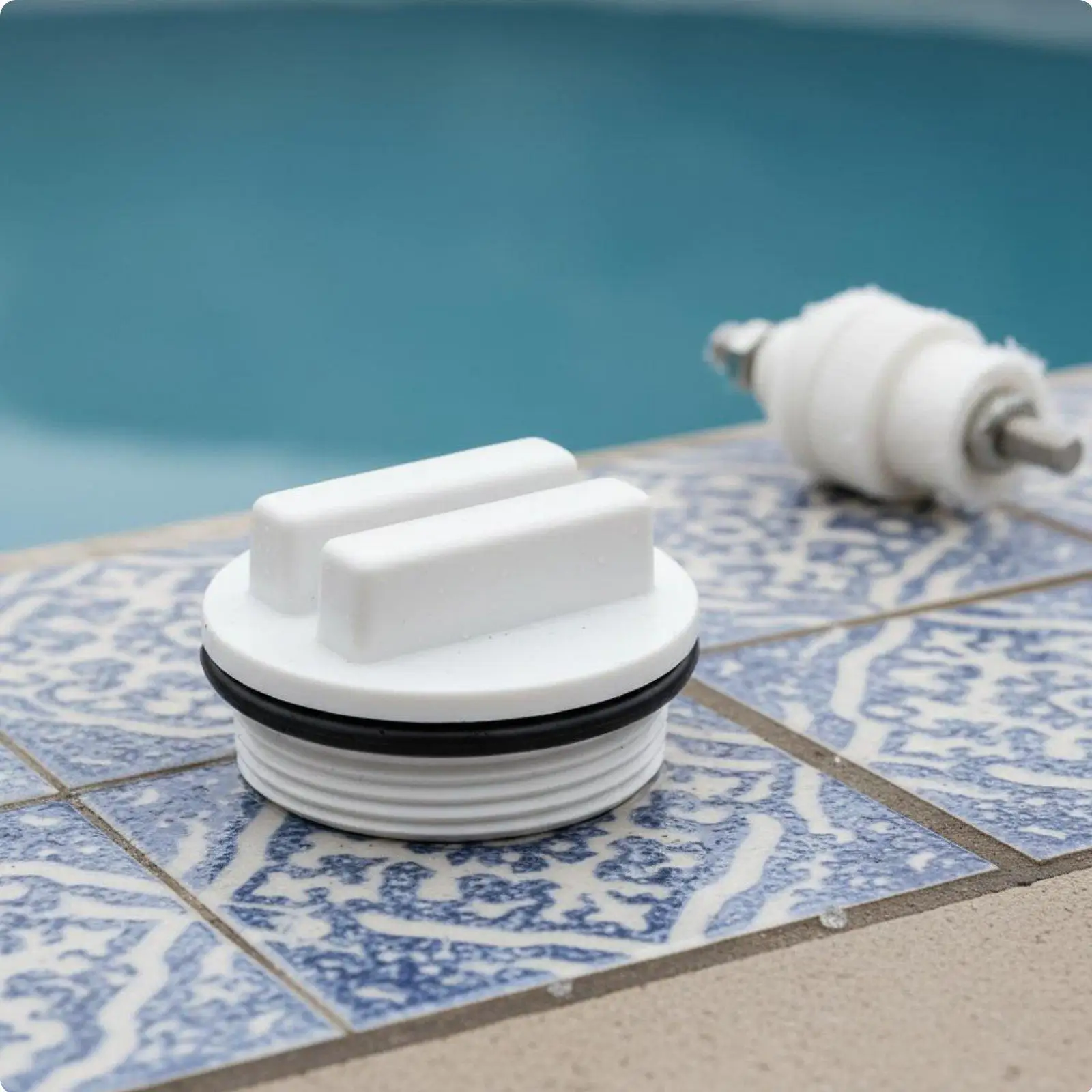 1.5 Inch Threaded Pool Plug Cold-Resistant Pool Winterizing Plug Antifreeze