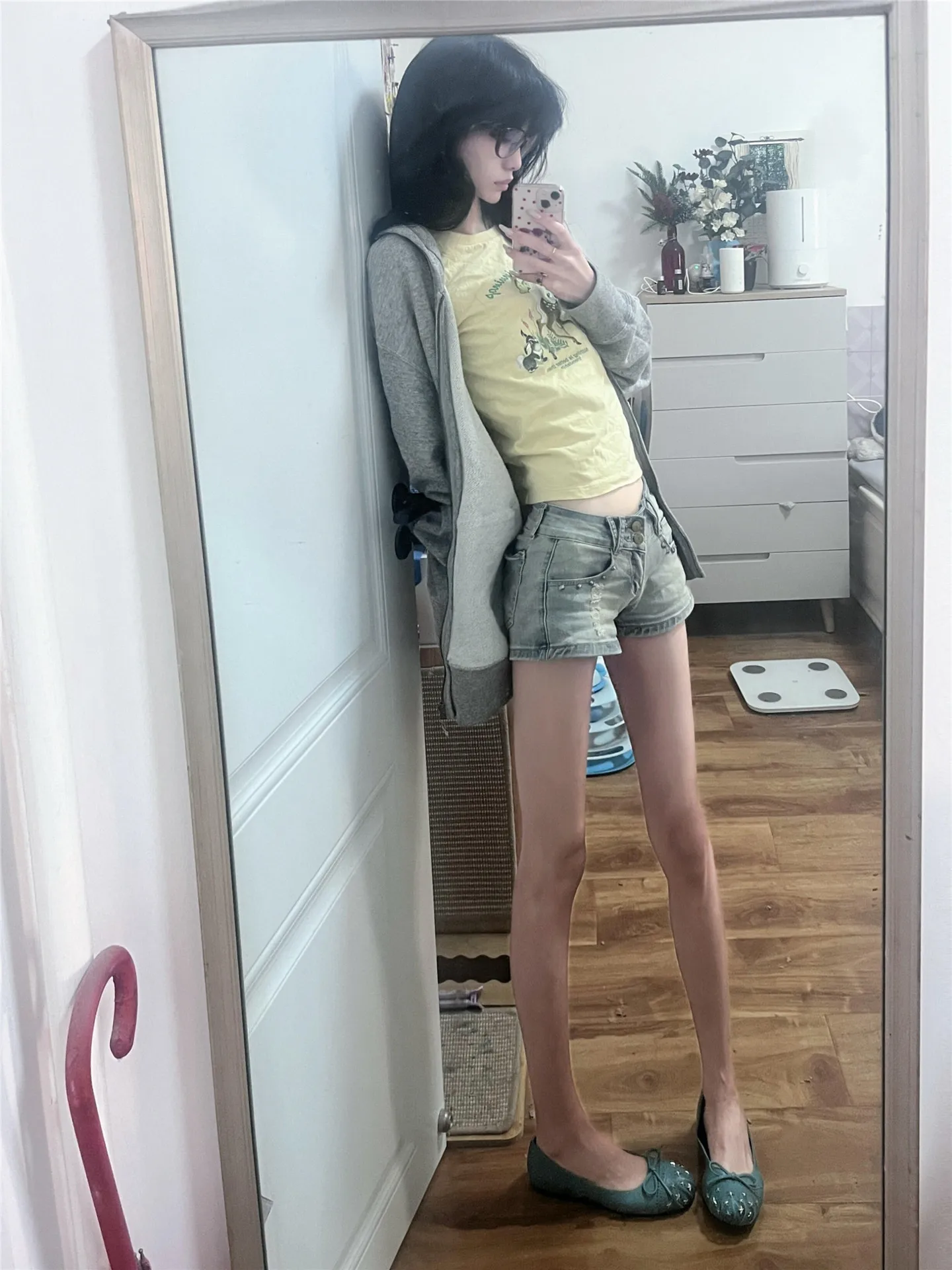 

Retro American Hot Girl Low Waist Jeans Shorts Women's Slimming Design Rivet Body Contouring Summer Hot Pants Casual Cotton