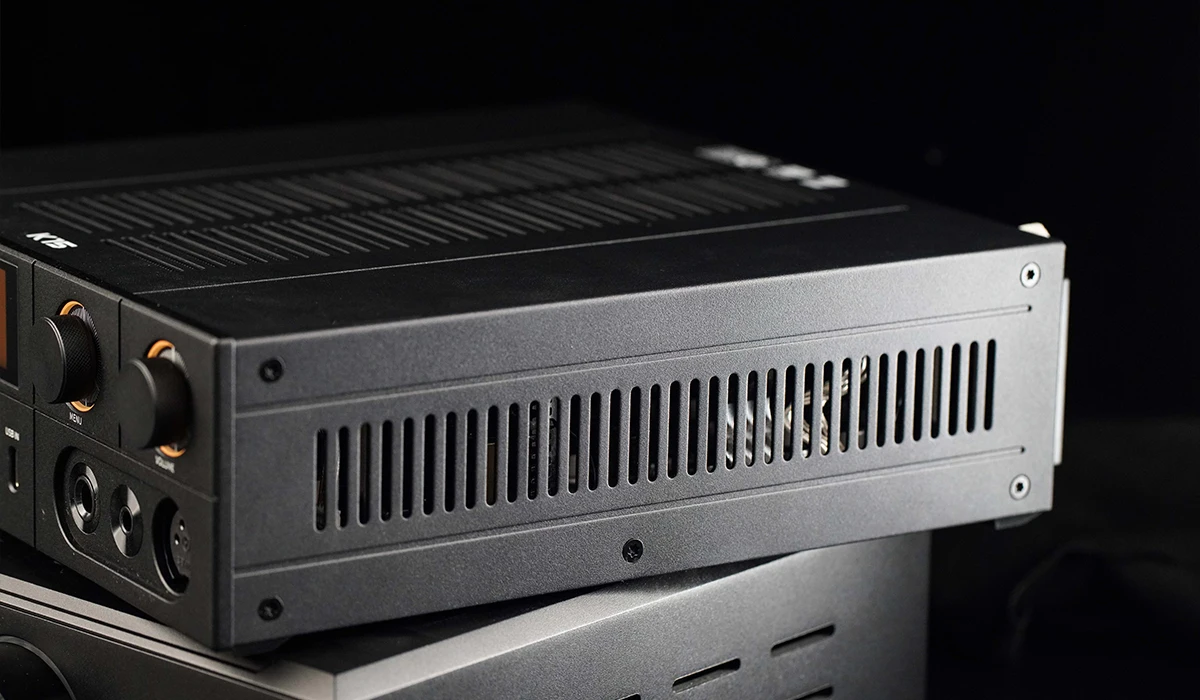 FiiO K15 سطح المكتب DAC ومضخم ضوت سماعة الرأس الراقية AKM DAC AK4497S * 2 مع شاشة لمس 3.93 بوصة 2.4G/5G ثنائي النطاق WIFI مخصص