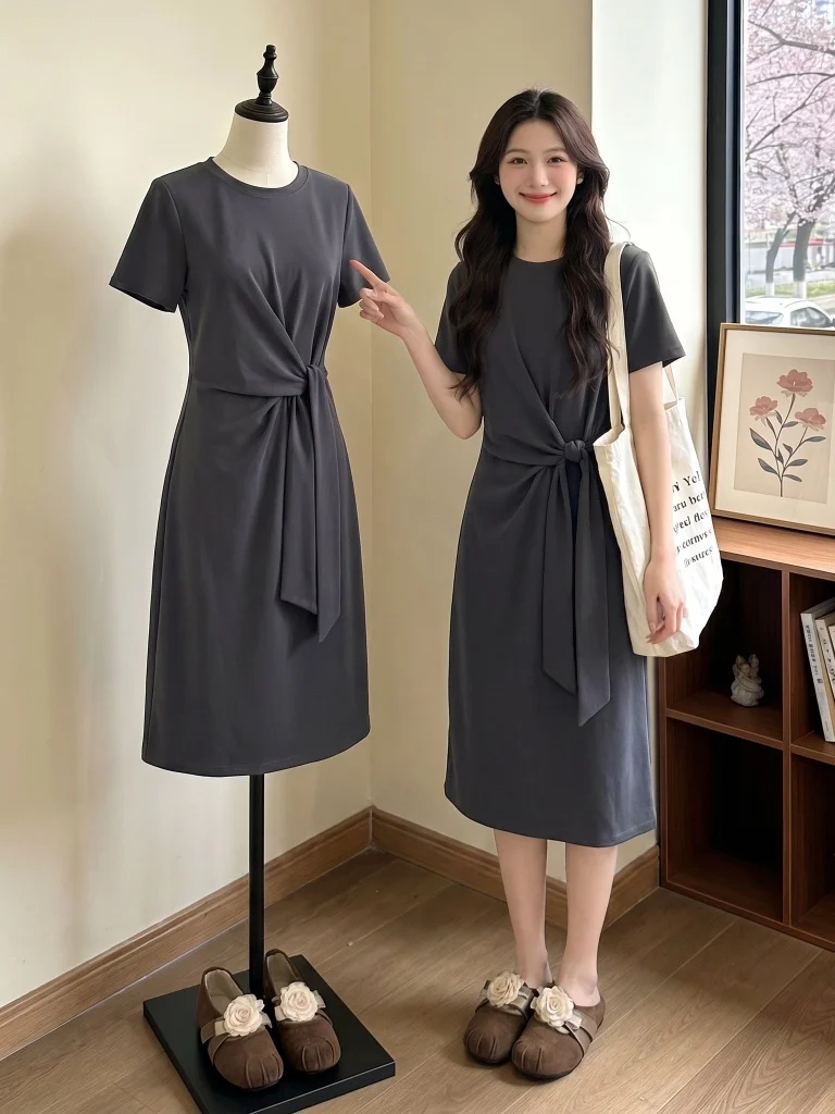 

Elegant Grey Shoulder-Length Dress Women's plus Size Summer New Style Belted Waist Straight Tube T-Shirt Dress Casual Wear