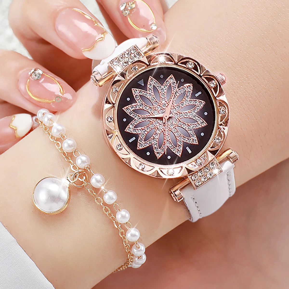 5 Stks/set Mode Vrouwen Lederen Band Bloem Wijzerplaat Quartz Horloge En Parel Sieraden Set