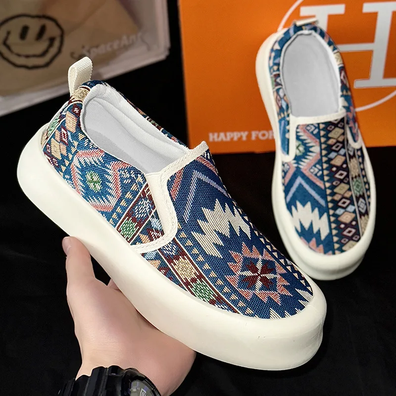 Niche Design 2024 New Shoe Fashion Male National Style Leisure Sports Students Sen A Slip-on Lazy Shoes Happy Shoes Men Sneakers