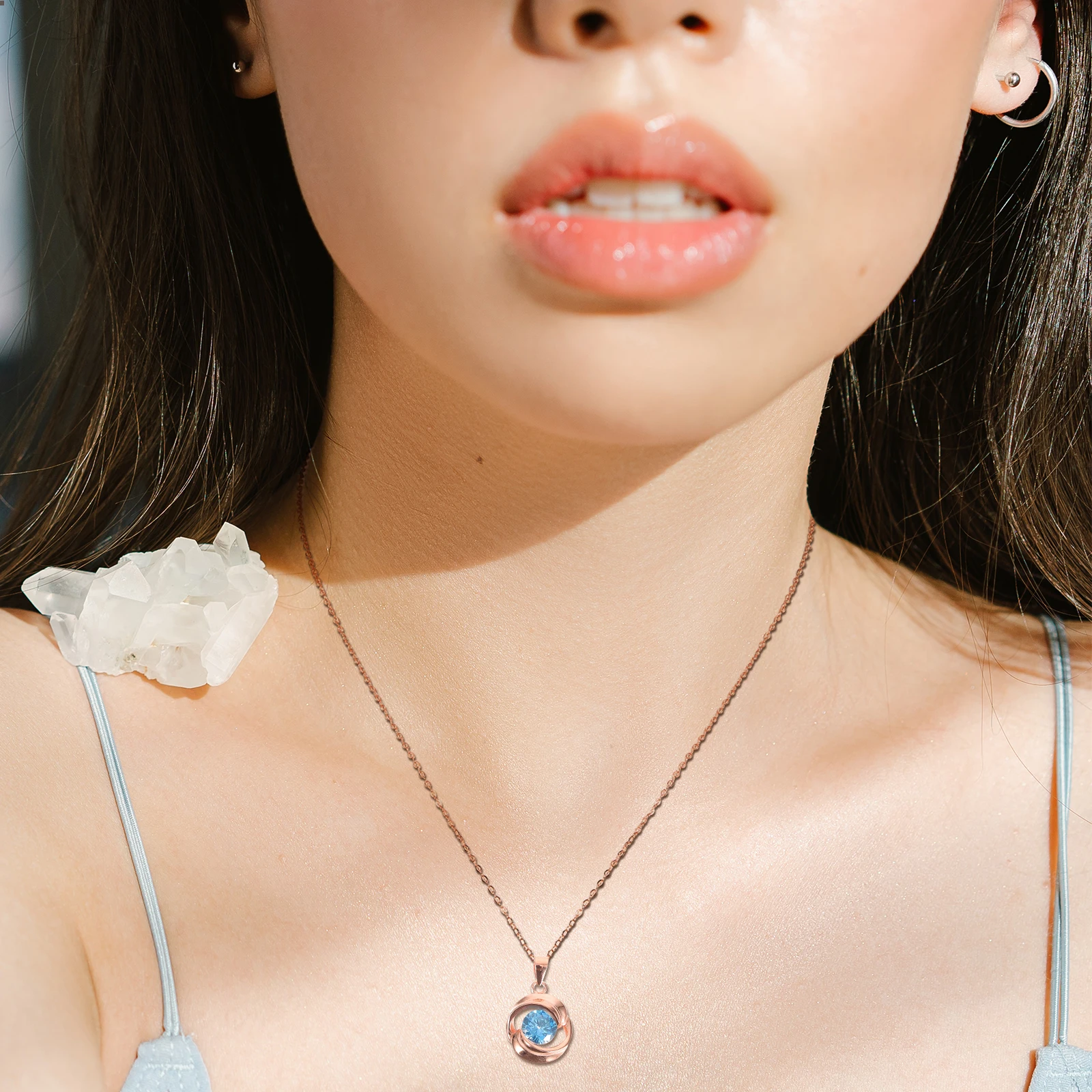 

Rose Necklace for Women Choker Necklaces Woman Ladies' Jewelry Chain Women's Pendant Dropshipping Miss