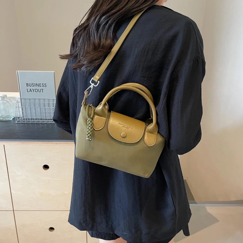 Fashion Lightweight Simple Ladies Shoulder Bag, Large Capacity Durable Classic Ladies Crossbody Dumpling Bag, All Seasons image 4