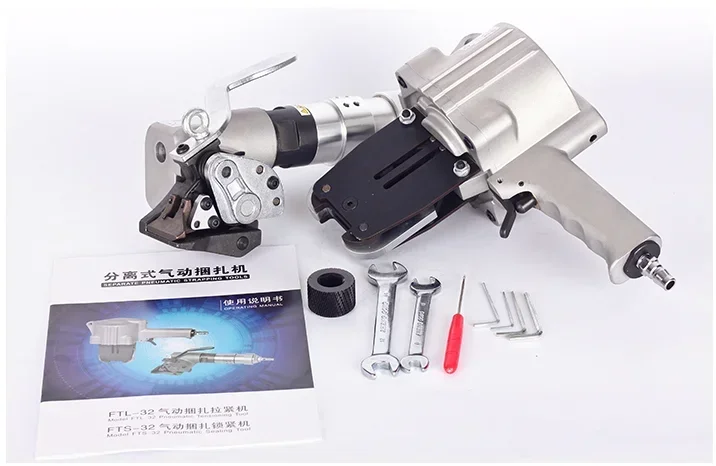 木材、プラスチック、布地、革などに対応した精密自動レーザー彫刻機 多用途な切断と彫刻