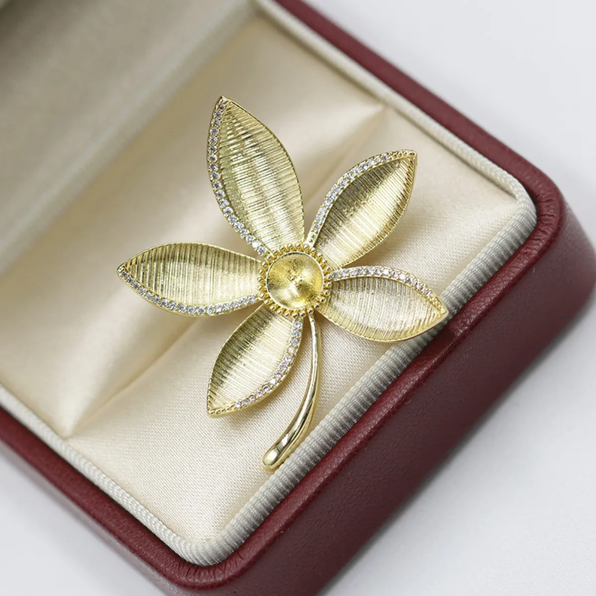 Brass Gold Plated Maple Leaf Brooch Blank, Plain Gold Branch, Elegant DIY Pearl Corsage Accessory