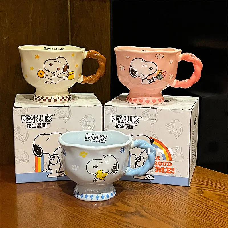Kawaii Anime Snoopy Keramiktasse Wasserbecher für den Hausgebrauch Niedliches Cartoon-Muster Zubehör Frühstücks-Kaffeetasse Festtagsgeschenk