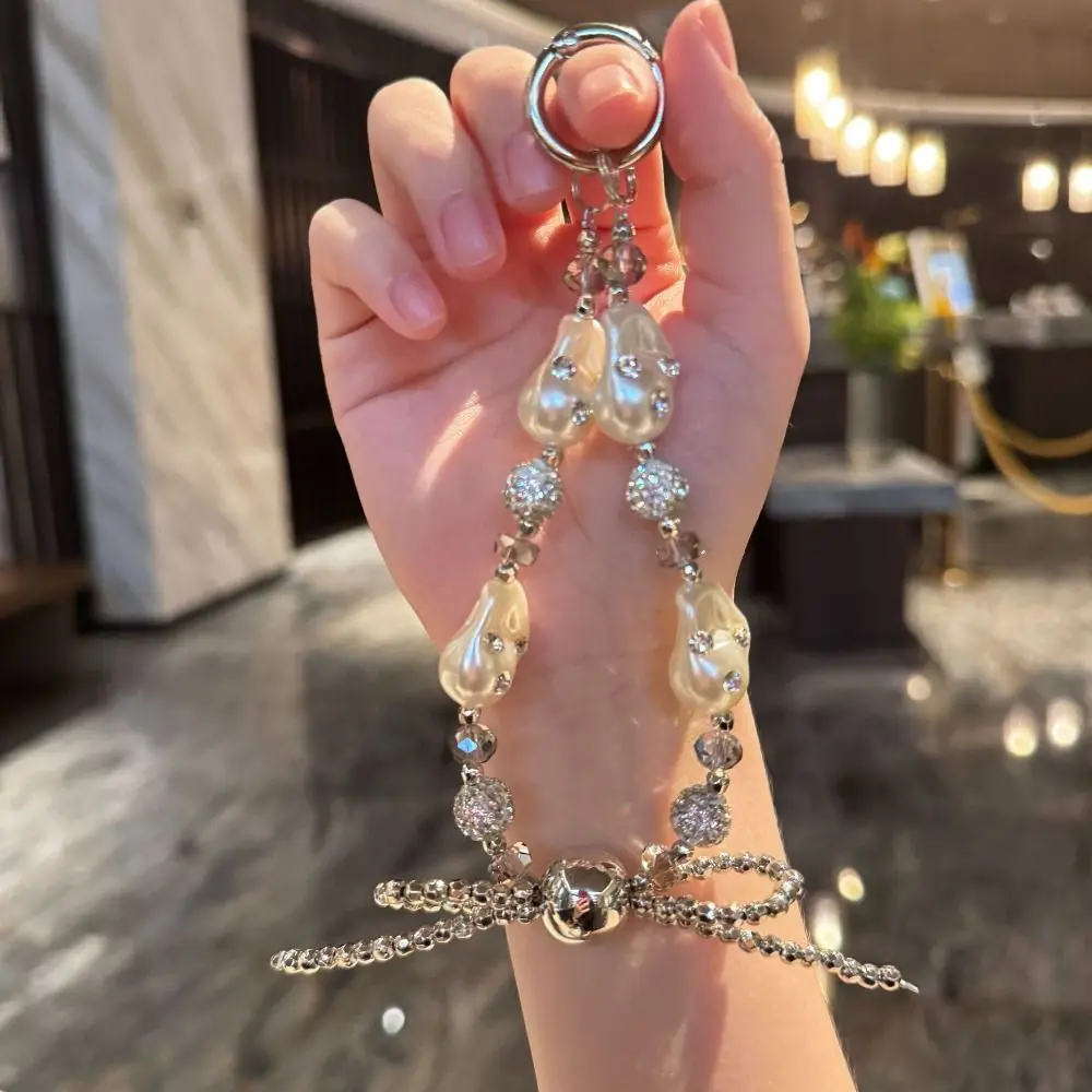 Flash Crystal Beaded Phone Chain Glitter Luxury Rhinestone Diamond Bow Pendant Wrist Short Hanging Rope Bag Accessories