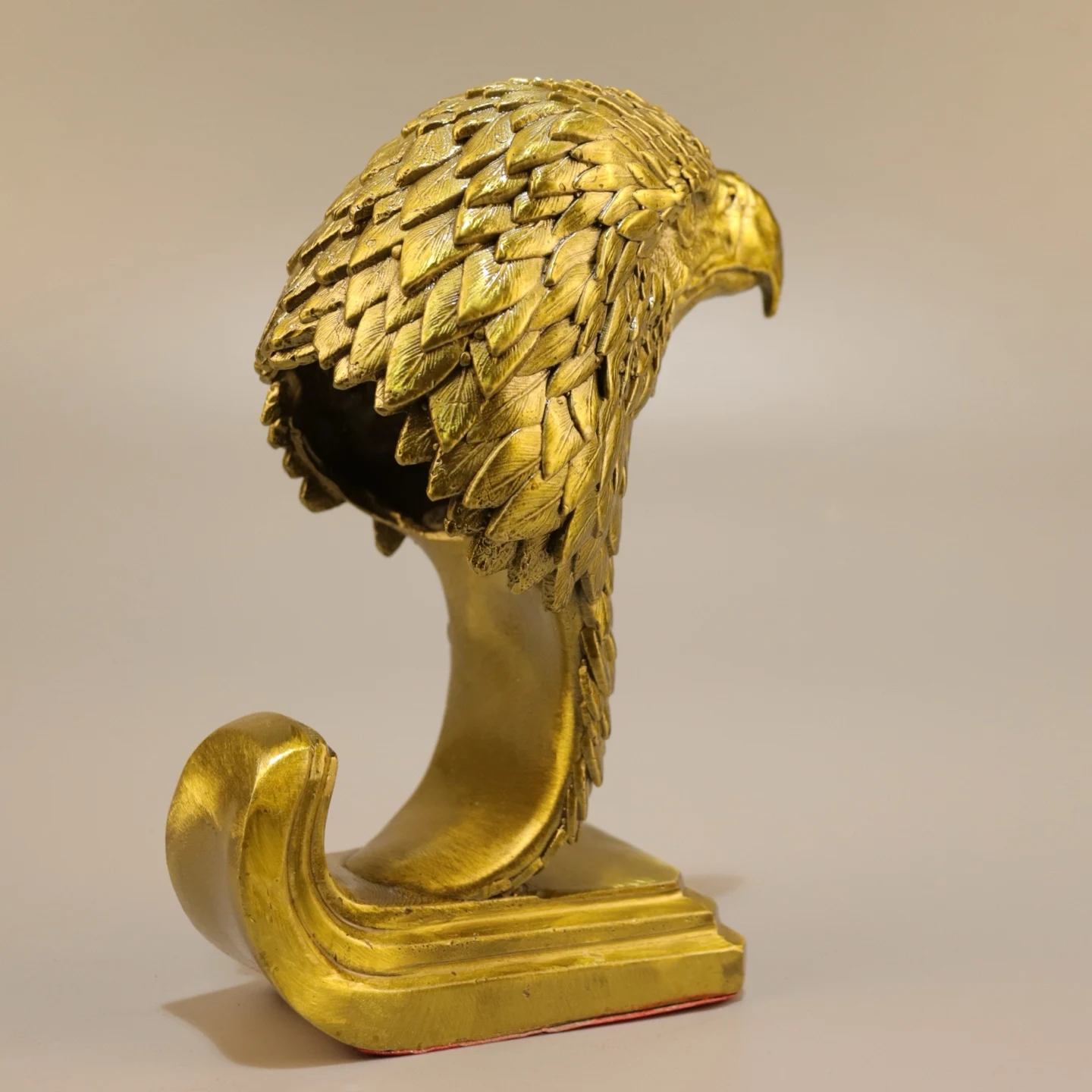 Brass Eagle Head Statue - Majestic Office Decorative Art Piece for Grand Aspirations, Perfect as a Gift or Entryway Accent