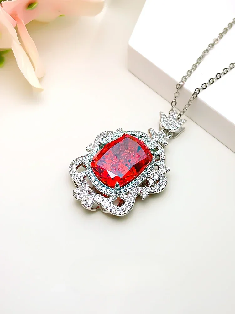 Desire Luxury  Inlaid Sterling Silver Orange Red Retro Pendant with High Carbon Diamond, High-end and Versatile Woman