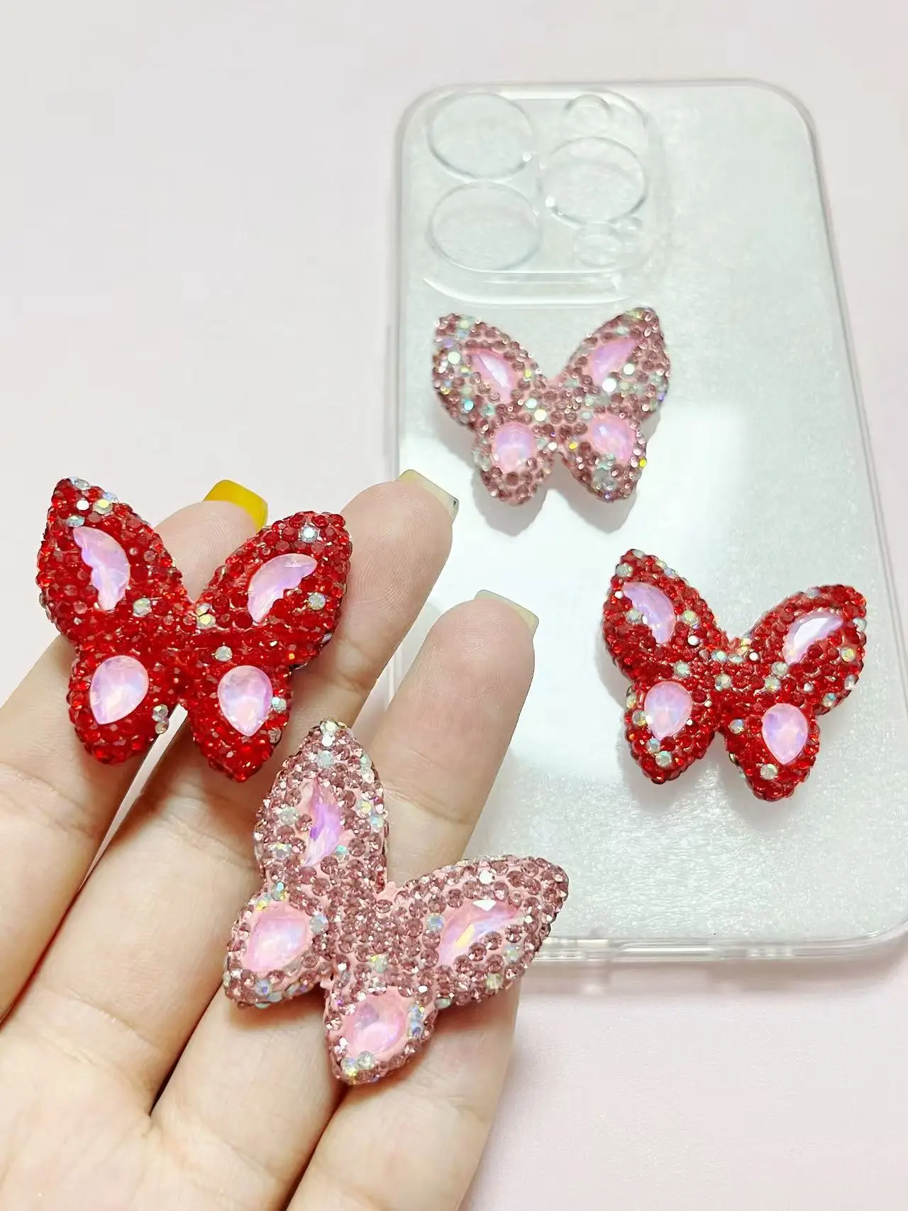

2Pcs Gorgeous Shining Y2K Pink Red Lucky Butterfly Full Artificial Diamond Junk Phone Case Ipadcase Resin Rhinestone Decoration