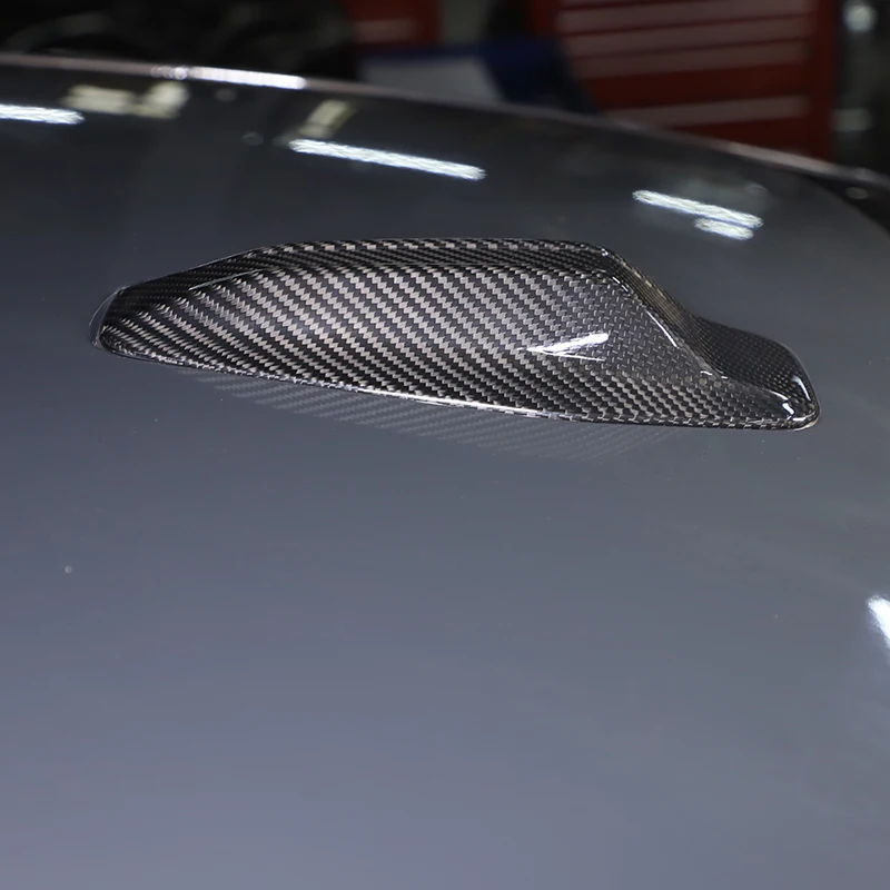 

For BMW 4 Series/G26 2022 (4-door version) true carbon fiber, shark fin antenna cover, roof antenna decoration protective cover