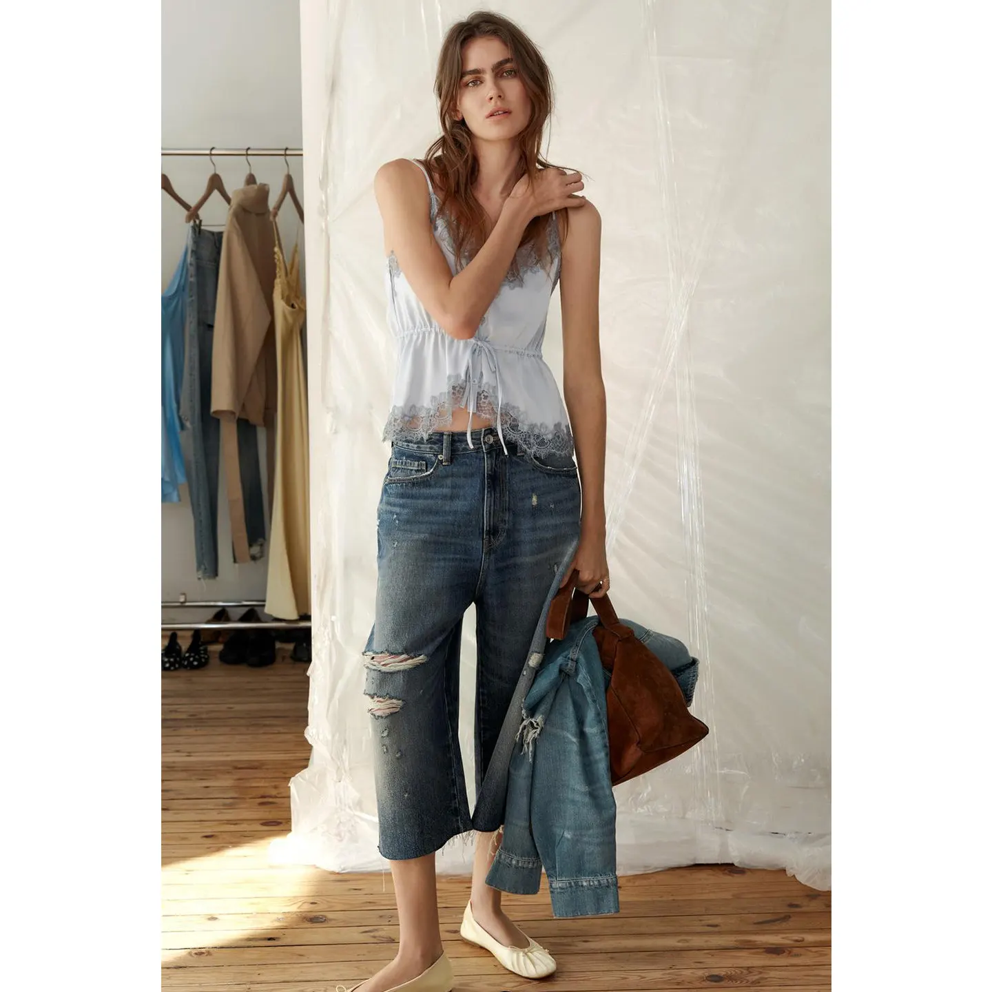 Spring Summer New Women's Casual Metal Button Zipper Ripped Decorative mid Waist Jeans Shorts Loose Fit Natural Waist Polyest...