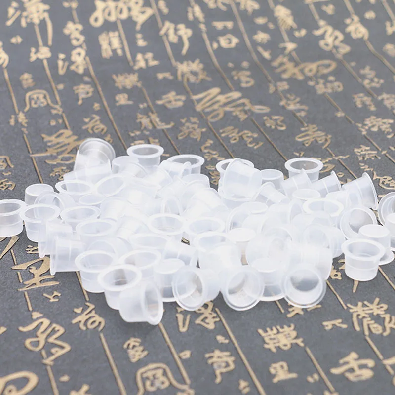كوب حبر الوشم القابل للتصرف لعقد اللون ، البلاستيك الأبيض ، حجم كبير ، وأعلى جودة ، 1000 قطعة