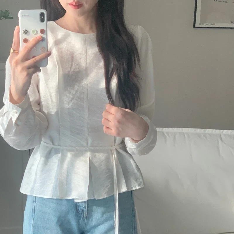 

Elegant Long Sleeve round Neck Shirt with Gentle Hemline Early Spring Office Wear French Style Polyester Fiber Bubble Sleeve