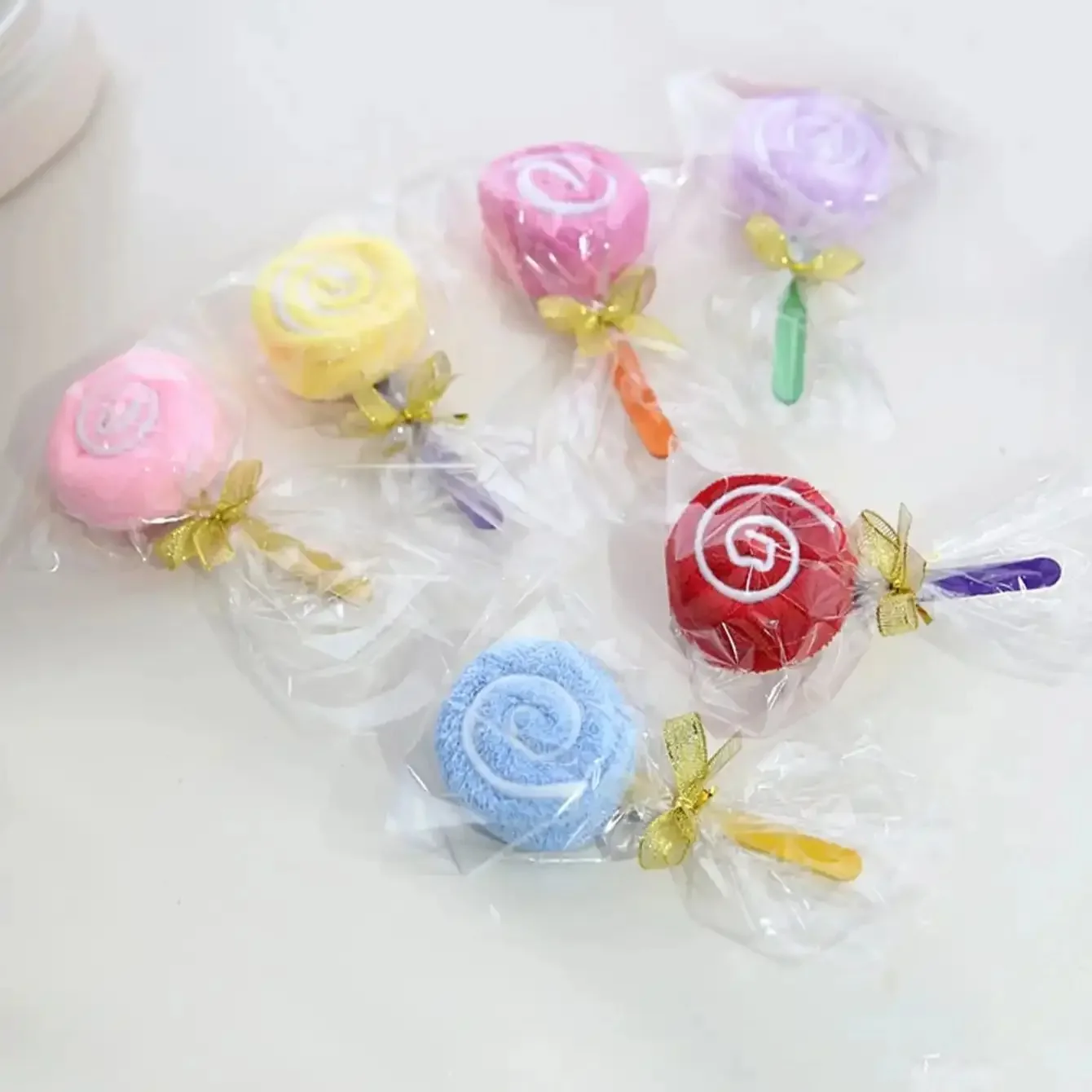 1/3/5pcs - Creative gift Valentine\'s Day cake, towel, lollipop, wedding gift, birthday gift, wedding gift-random color