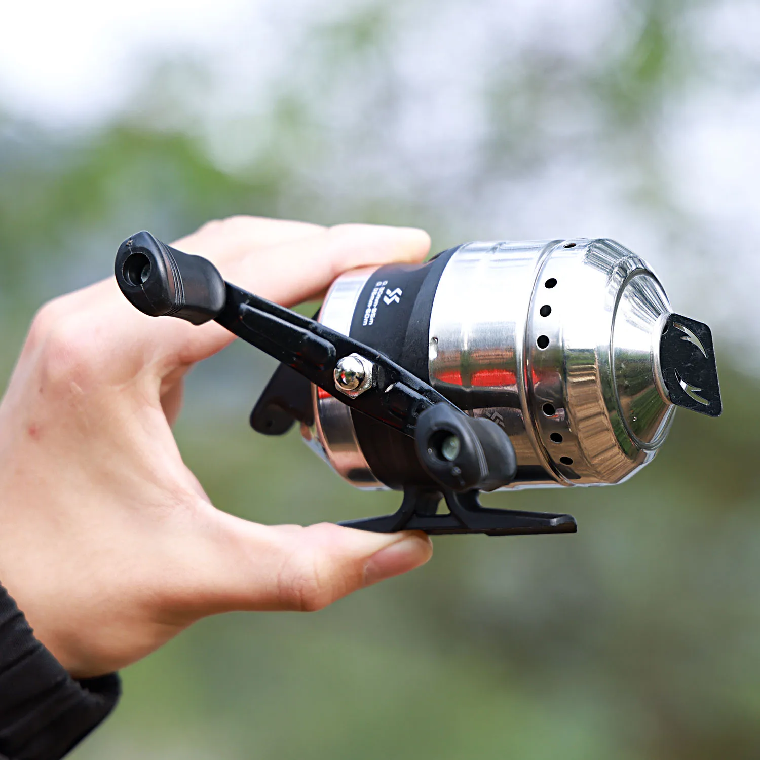 Sougayilang Casting Fishing Reel 3.9:1 Gear Ratio Corrosion-resistant Closed Fishing Reel Fishing Gear Accessories