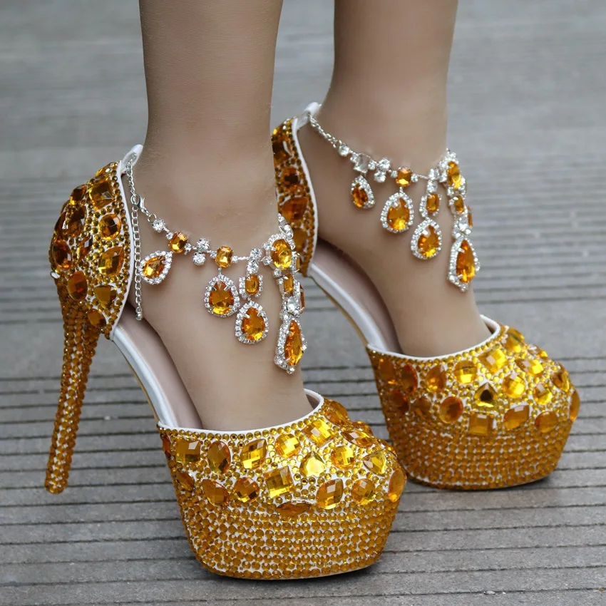 

Full Rhinestone Crystal Pumps Women Round Toe Chain Sandales à Talons Platform Stiletto Super High Heels Golden Wedding Shoes