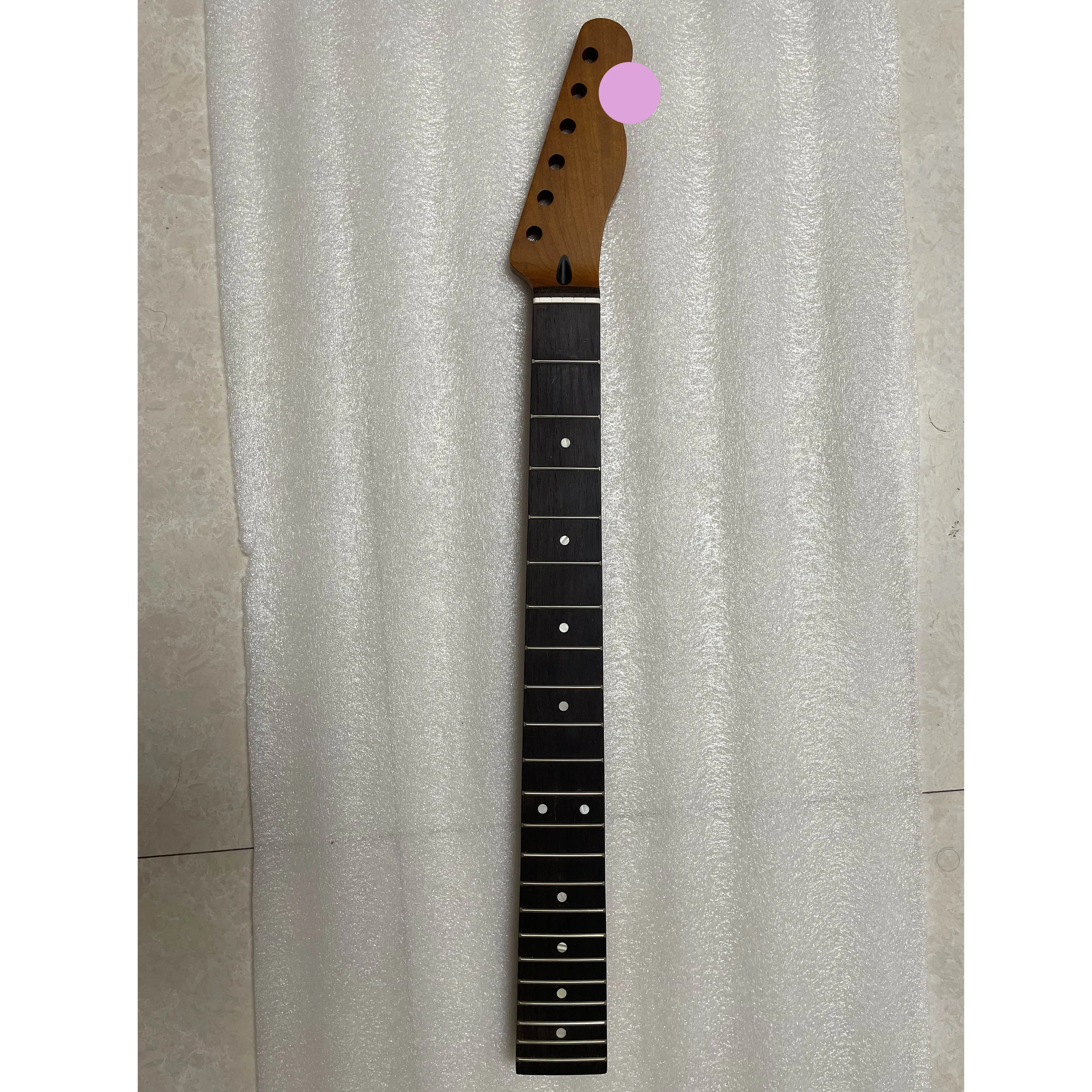 

Matt Finished Electric Guitar Neck, 6 String Roasted Maple, Rosewood Top, 22 Frets Varnish, Good Handcraft Handle, T L, 1Pc