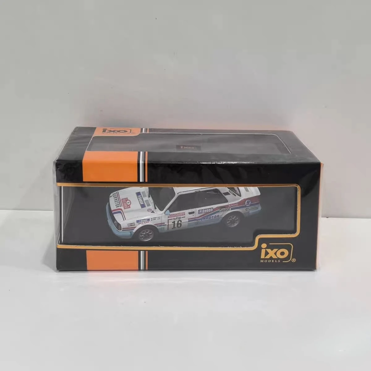 Diecast IXO Escala 1/43 SKODA 130LR # 16 1986 Skoda aleación coche modelo coleccionable juguete regalo recuerdo exhibición ornamento