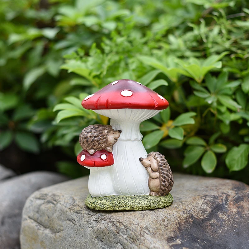 Creative Solar LED Resin Mushroom House Pineapple Room Boots Ceramic Hedgehog for Waterproof Outdoor Garden Lawn Decoration