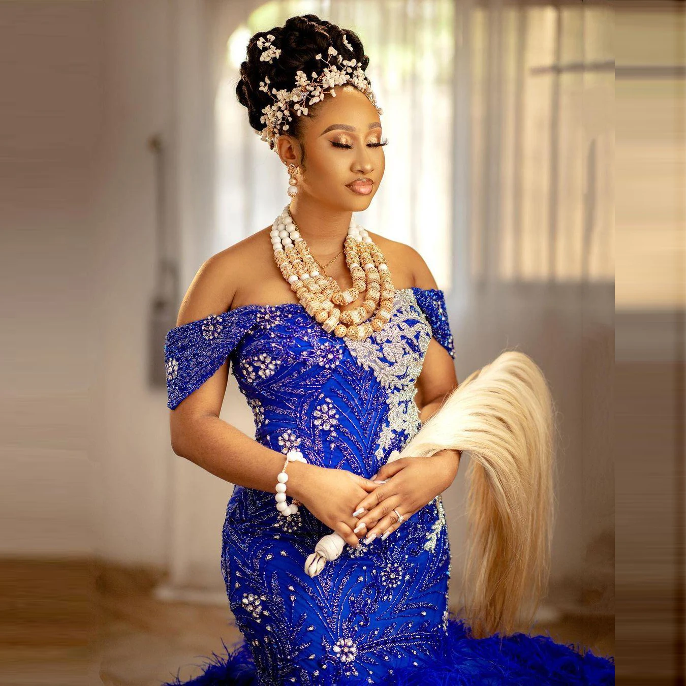 Nigeria Luxury Prom Dress Feathers Bottom Plus Size Royal Blue Evening Dresses Major Beads Crystals Pearls Tiered Celebrity Gown