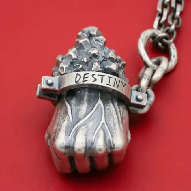 European and American navy style wild necklace S925 sterling silver vintage Thai silver male fist pendant aggressive sweater cha