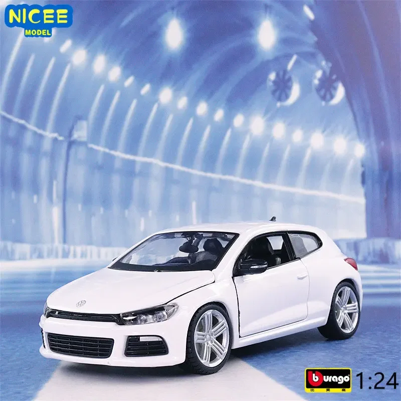 

Модель автомобиля Bburago 1:24 Volkswagen Scirocco R, имитация под давлением из сплава, коллекционная Игрушечная модель, подарок для детей, B143