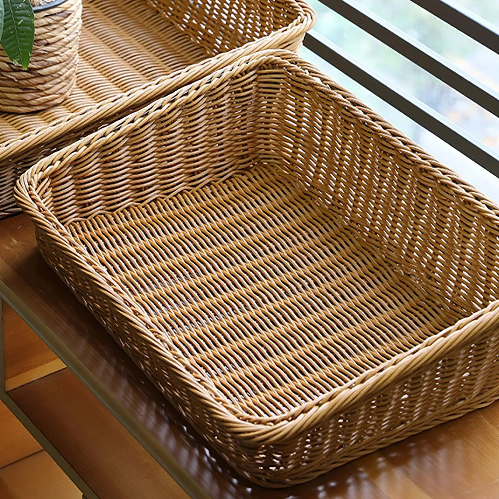 Hand-Woven Storage Basket Rattan Storage Tray Wicker Baskets Bread Fruit Food Breakfast Display Box Handicrafts Home Decoration