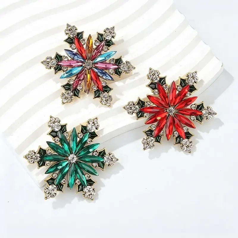 Fashion Women's Brooch with Elegant Pearl and Rhinestone Design for Stylish Gatherings