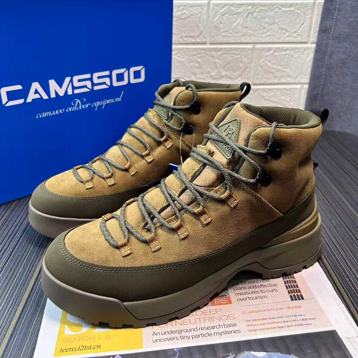 Men's Outdoor Hiking Boots Waterproof Climbing and Trekking Shoes for Hunting Comfortable and Versatile Unisex Hiking Footwear