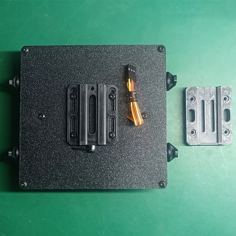 

1PCS 4-Channel FPV Drone Dropper Servo-controlled Thrower with Quick-release Mounting Plate Support 1KG Maximum Payload Capacity