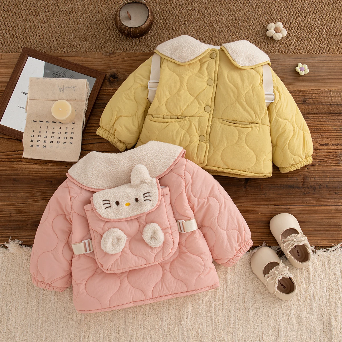 

Новое зимнее пальто для маленьких девочек, розовое хлопковое пальто с кукольным воротником и длинными рукавами, милый рюкзак, теплая одежда для девочек, повседневная прогулочная одежда