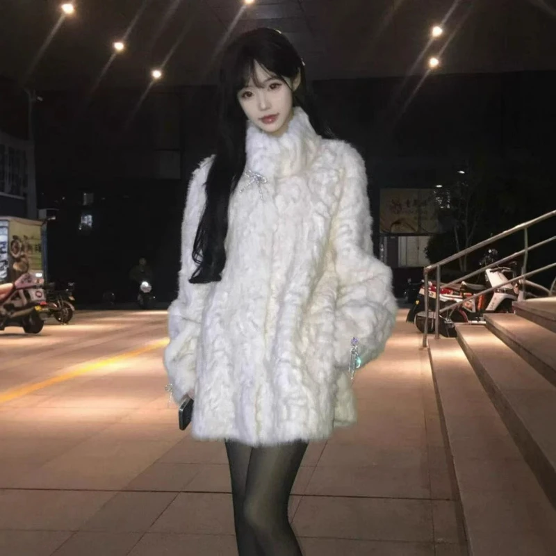 

New Fashionable Fur Jacket Women's 2026 Autumn/Winter Stand-up Collar Single-breasted Bow Eco-friendly Fur Short Warm Outerwear
