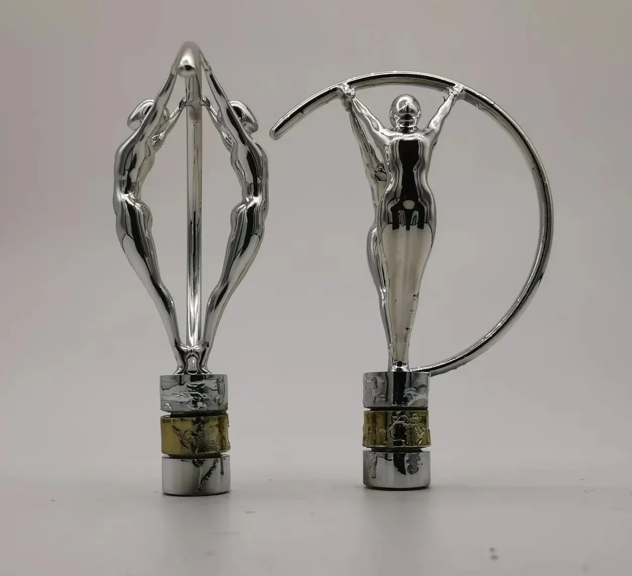 1/6 Scale The Laureus World Sports Awards Trophy Cup 5 CM Height The Mini Trophy Replica Trophy Cup Fan Souvenirs