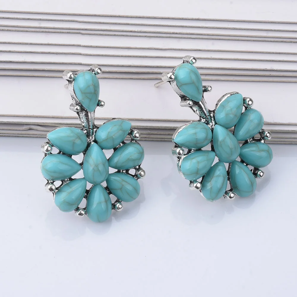 Stylish and simple imitation turquoise full diamond stud earrings, short girls earrings, cross-border supply, one piece delivery